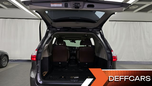 Toyota SIENNA 3.5 AWD купить на сайте DeffCars