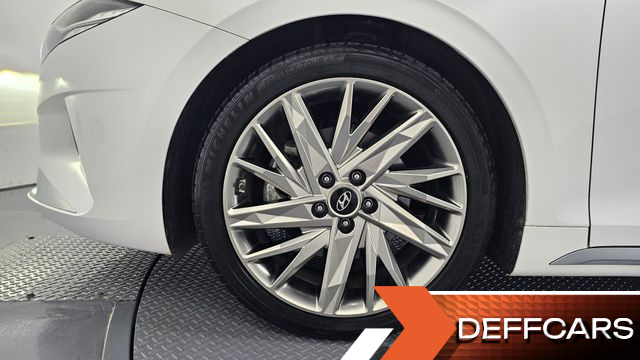 Hyundai GRANDEUR 2.5 Calligraphy купить на сайте DeffCars