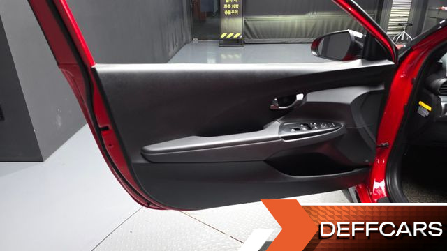 Hyundai VELOSTER 1.6 Turbo Sport Core купить на сайте DeffCars