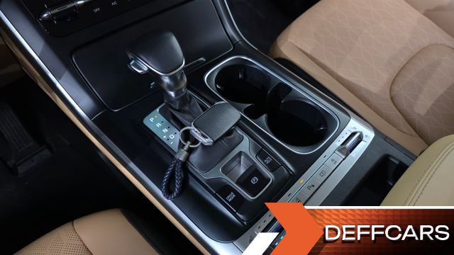 Kia CARNIVAL 9-Seater Prestige купить на сайте DeffCars