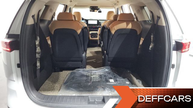 Kia CARNIVAL 9-Seater Signature купить на сайте DeffCars