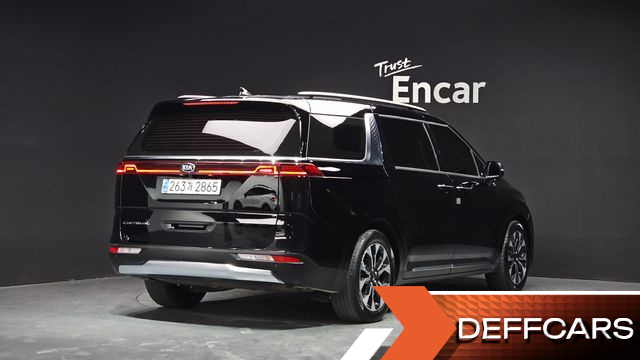 Kia CARNIVAL 9-Seater Signature купить на сайте DeffCars