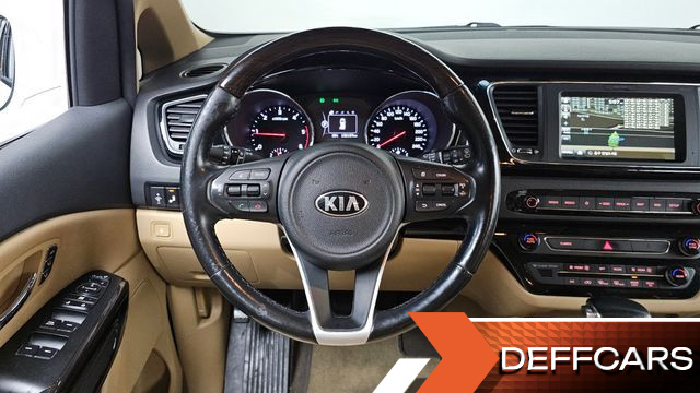 Kia CARNIVAL 7-seater Limousine President купить на сайте DeffCars