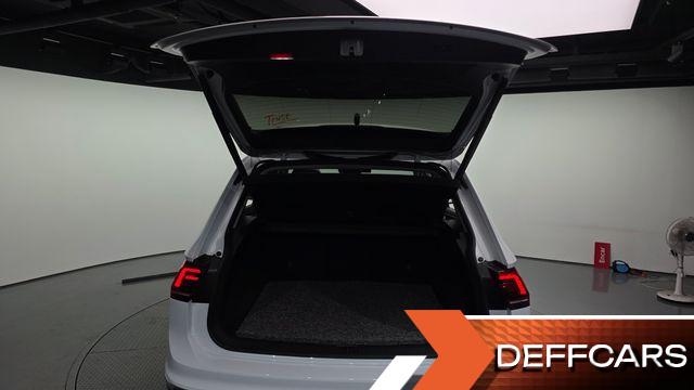 Volkswagen TIGUAN 2.0 TDI Prestige купить на сайте DeffCars
