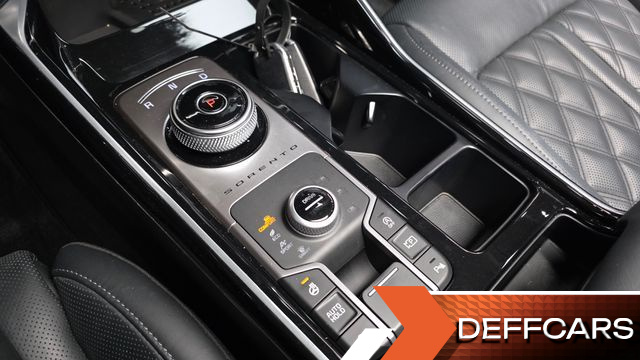 Kia SORENTO Diesel 2.2 4WD Signature купить на сайте DeffCars