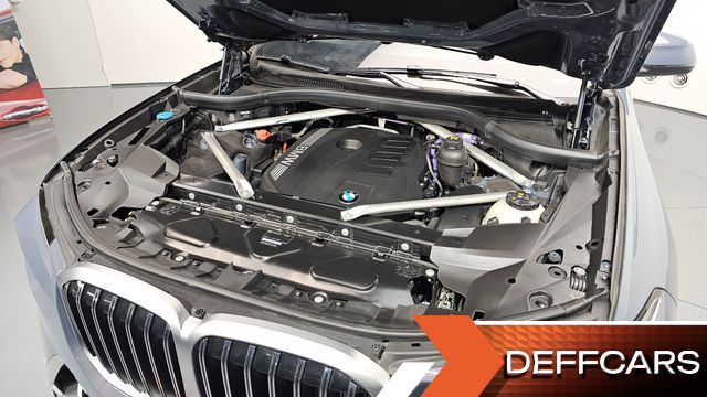 BMW X7 xDrive 40i Design Pure Excellence 6-Seater купить на сайте DeffCars