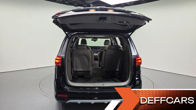 Kia CARNIVAL 9-Seater Noblesse Special купить на сайте DeffCars