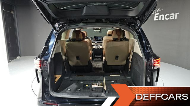 Toyota SIENNA 2.5 Hybrid AWD купить на сайте DeffCars