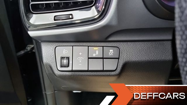 Kia STONIC Diesel 1.6 Trendy купить на сайте DeffCars