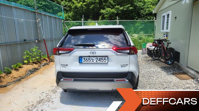 Toyota RAV4 2,5 4WD Hybrid LTD купить на сайте DeffCars