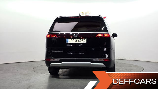 Kia CARNIVAL 9-Seater Prestige купить на сайте DeffCars