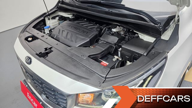 Kia CARNIVAL 7-Seater Limousine VIP купить на сайте DeffCars