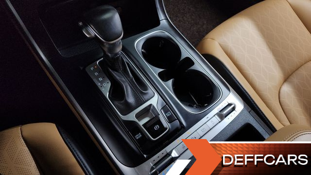 Kia CARNIVAL 9-Seater Prestige купить на сайте DeffCars
