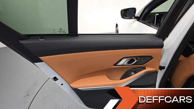 BMW 3-SERIES 320i M Sport купить на сайте DeffCars