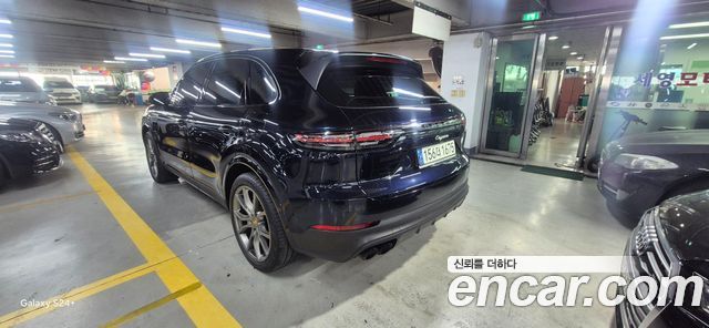 Porsche CAYENNE 3.0 E-Hybrid купить на сайте DeffCars