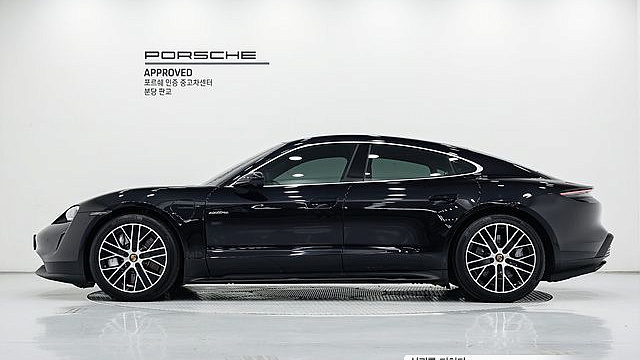 Porsche TAYCAN Base купить на сайте DeffCars