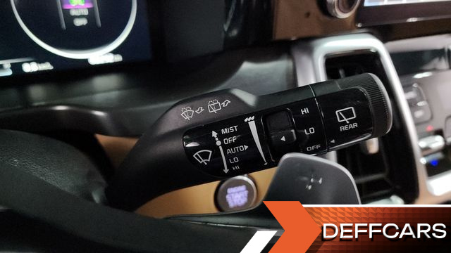 Kia SORENTO Diesel 2.2 2WD Signature купить на сайте DeffCars