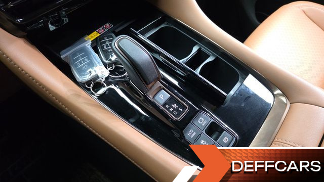 Toyota ALPHARD 2.5 HEV Executive AWD купить на сайте DeffCars