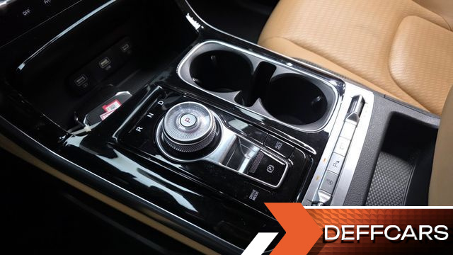 Kia CARNIVAL 9-Seater Signature купить на сайте DeffCars