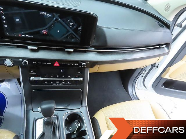 Kia CARNIVAL 9-Seater Prestige купить на сайте DeffCars