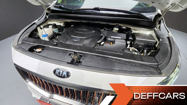 Kia CARNIVAL Gasoline 7-Seater Limousine President купить на сайте DeffCars