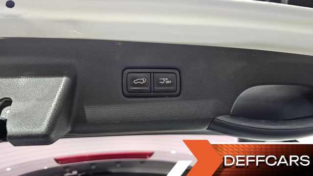 Kia CARNIVAL Gasoline 7-Seater Signature купить на сайте DeffCars