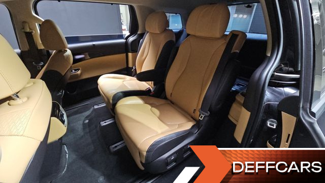 Kia CARNIVAL Gasoline 7-Seater Signature купить на сайте DeffCars