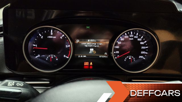 Kia CARNIVAL 9-Seater Noblesse купить на сайте DeffCars