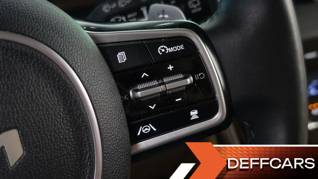 Kia CARNIVAL Gasoline 7-Seater Signature купить на сайте DeffCars