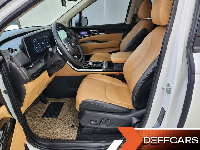 Kia CARNIVAL 9-Seater Signature купить на сайте DeffCars