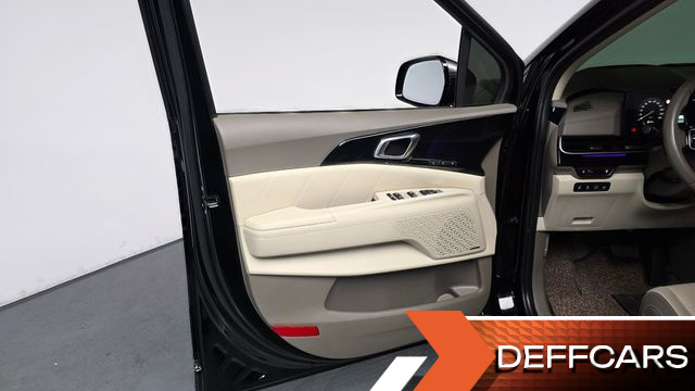Kia CARNIVAL Gasoline 9-Seater Gravity купить на сайте DeffCars