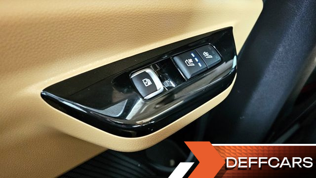 Kia CARNIVAL Gasoline 9-Seater Signature купить на сайте DeffCars