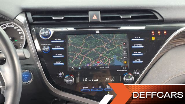 Toyota CAMRY 2.5 XLE Hybrid купить на сайте DeffCars
