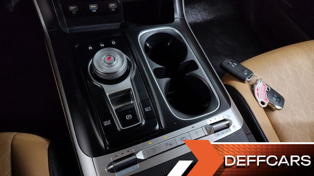 Kia CARNIVAL 9-Seater Prestige купить на сайте DeffCars
