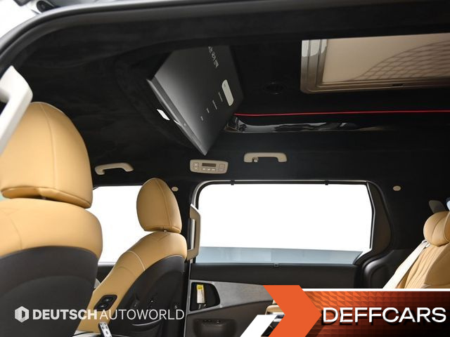 Kia CARNIVAL HEV 9-Seater Hi-Limousine (Special vehicle) купить на сайте DeffCars