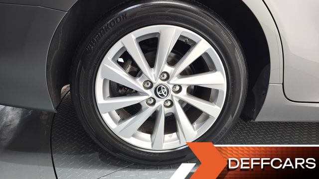 Toyota CAMRY 2.5 LE Hybrid купить на сайте DeffCars
