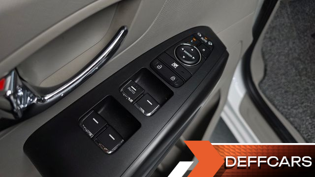 Kia CARNIVAL 9-Seater Luxury купить на сайте DeffCars