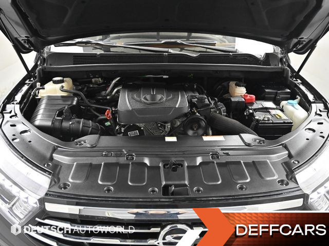 Ssangyong KORANDO 4WD Outdoor Edition 9-seater купить на сайте DeffCars