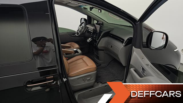 Hyundai STARIA L3.5 Lounge 9-Seater Inspiration купить на сайте DeffCars