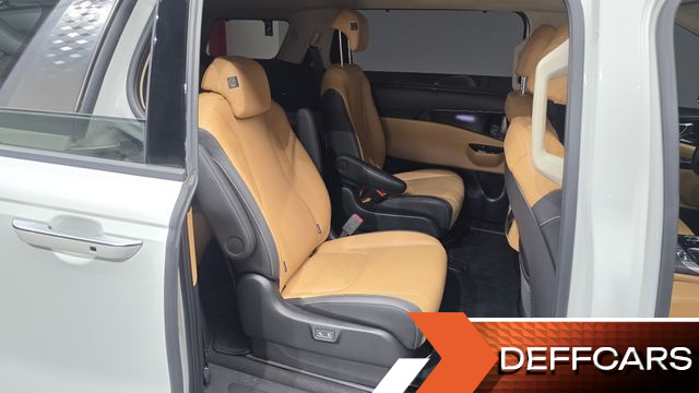 Kia CARNIVAL Gasoline 9-Seater Signature купить на сайте DeffCars