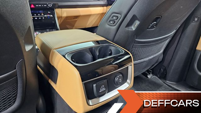 Kia CARNIVAL 9-Seater Signature купить на сайте DeffCars