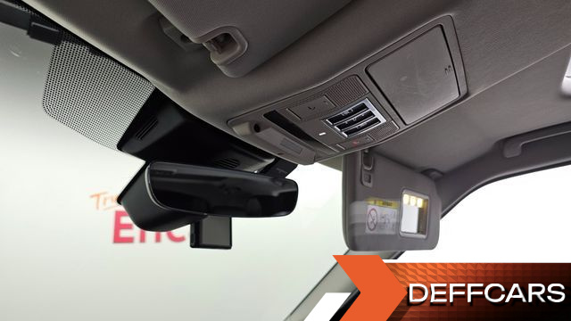 Land Rover DISCOVERY 3.0 SD6 SE купить на сайте DeffCars