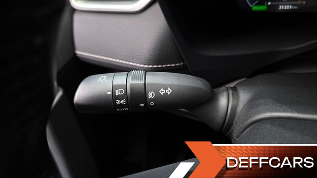 Toyota RAV4 2.5 2WD Hybrid XLE купить на сайте DeffCars
