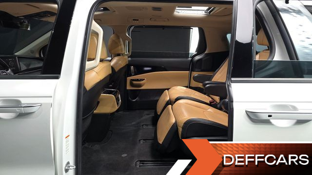 Kia CARNIVAL 7-Seater Signature купить на сайте DeffCars