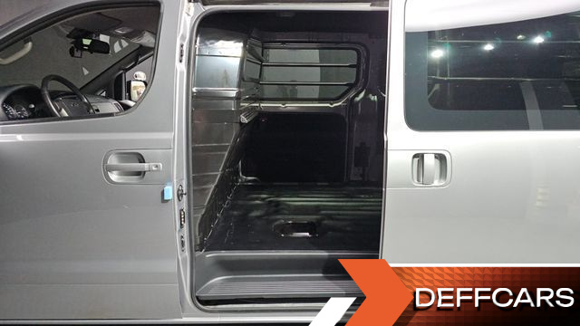 Hyundai STAREX Van 3-Seater Smart купить на сайте DeffCars