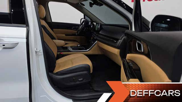Kia CARNIVAL 9-Seater Noblesse купить на сайте DeffCars