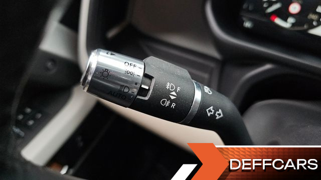 Land Rover DEFENDER 110 D250 SE купить на сайте DeffCars