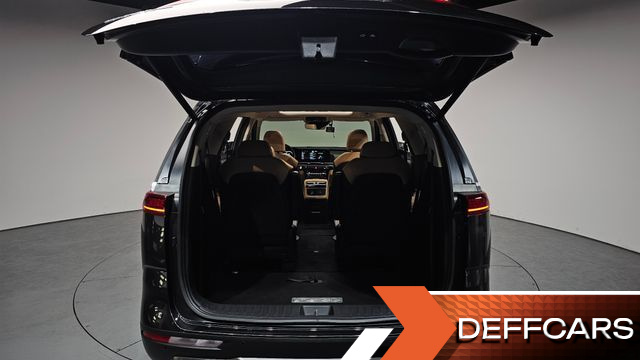 Kia CARNIVAL 9-Seater Signature купить на сайте DeffCars