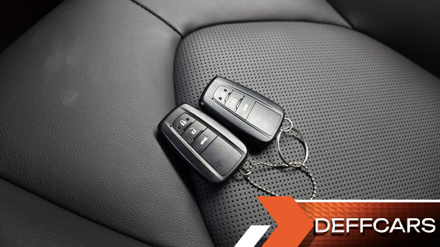 Toyota CAMRY 2.5 купить на сайте DeffCars