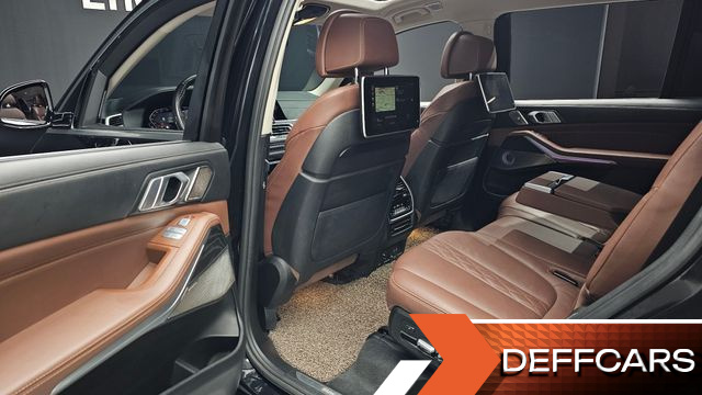 BMW X7 xDrive 40i Design Pure Excellence 7-Seater купить на сайте DeffCars